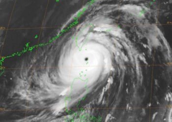 Super Typhoon Meranti Barrels Towards Taiwan