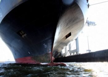 Hanjin Steers Stranded Ships to Singapore, Hamburg
