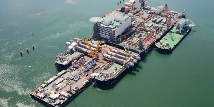 Giant ‘Pioneering Spirit’ Moves One Step Closer to Delivery