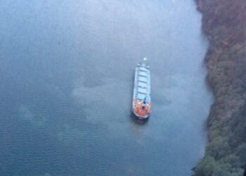 Bulk Carrier Touches Bottom Twice on Columbia River