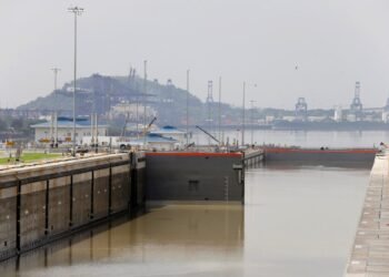 U.S. LNG Seen Eluding Asia as Low Prices Trump Panama Canal