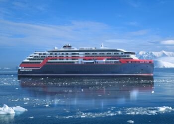 Hurtigruten expedition vessels arctic