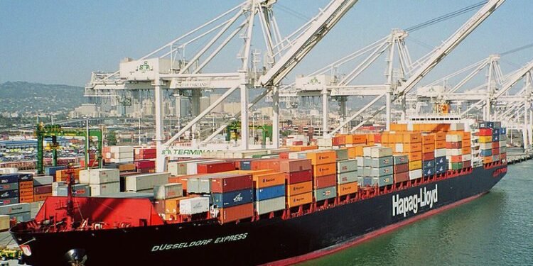 Hapag-Lloyd CEO Says UASC Merger Benefits Arriving in 2017