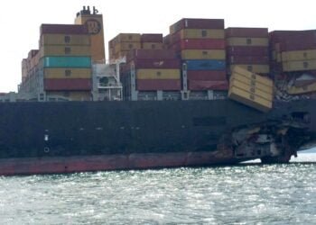 Singapore Strait Collision: Overboard Containers Retrieved