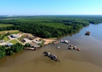 Body of Captain Recovered After Small Tug Capsizes on Alabama River
