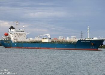 Oil Tanker Hits Three Sailboats Leaving US Northeast