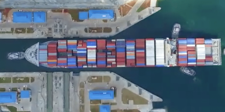 WATCH: Drone Video Shows How Giant Containerships Enter Panama Canal’s New Locks