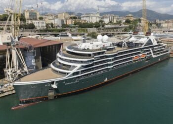 Seabourn Pursuit at shipyard