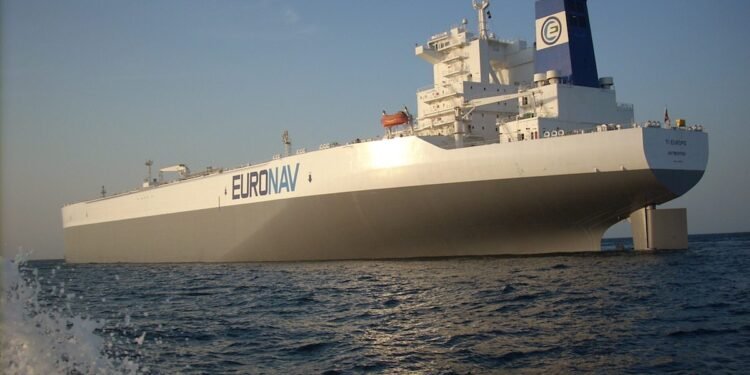 Supertanker TI Europe Back on Market as China's Unipec Gives Up Floating Storage Lease supertanker TI Europe