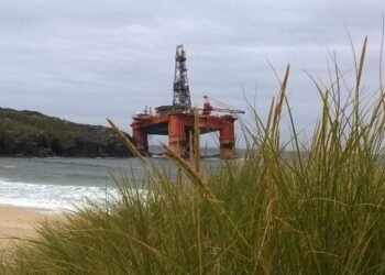 Salvage Team Boards Stricken Drilling Rig in Scotland – UPDATE