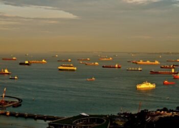 singapore ships