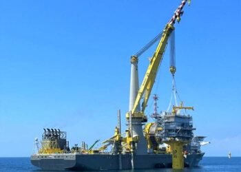 Boskalis Installs First U.S.-Made Offshore Substation for South Fork Wind Project