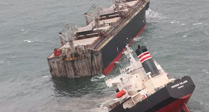 Vessel spli into two