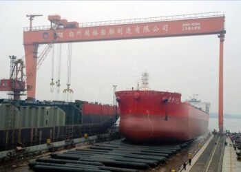China Sees Second Shipbuilder Default This Year as Economy Slows