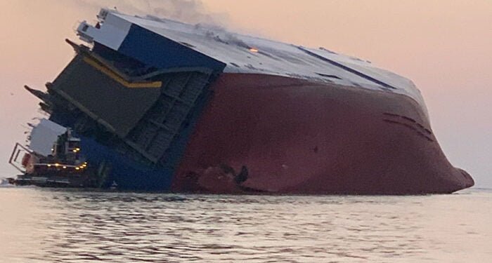 Goldem Ray following capsize