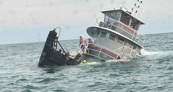 tugboat sinks