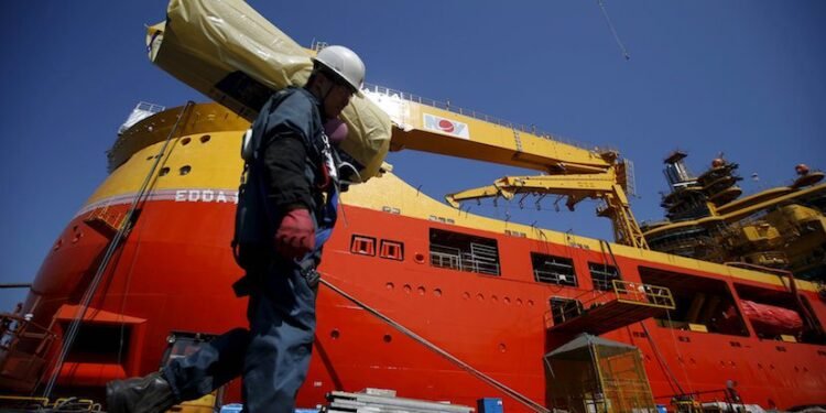 As Korean Shipyards Founder, Central Bank Dragged Into Rescue Bid
