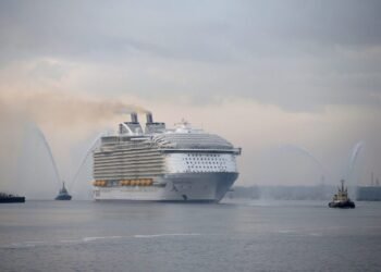 Royal Caribbean Orders Fifth Oasis-Class Cruise Ship and Two More Luxury Liners