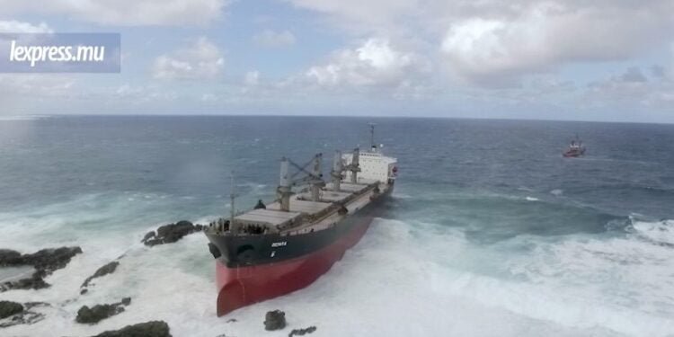 Bulk Carrier Hard Aground in Mauritius After Fight On Board Bulk Carrier Hard Aground in Mauritius After Fight On Board