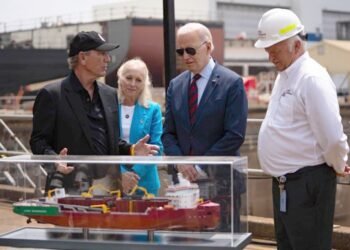 Biden gets an explainer on subsea rock installer