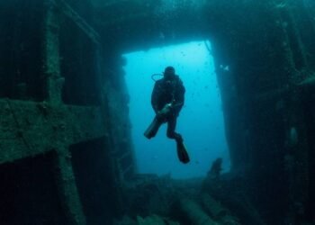 Malaysia Detains Chinese Ship Linked to Suspected Illegal Salvage of British WW2 Wrecks