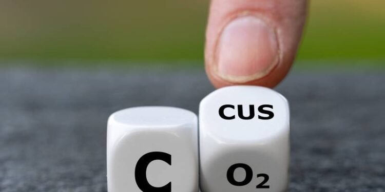 MOL Embarks on Low-Pressure CO2 Research Program