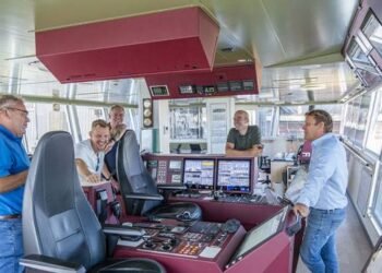 HEGEMANN V equipped with VisuDREDGE & Multiped: Data supports on board processes