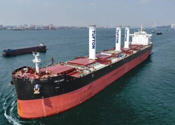 Kamsarmax Rotor Sails Install Expected to Deliver 10% Fuel Savings