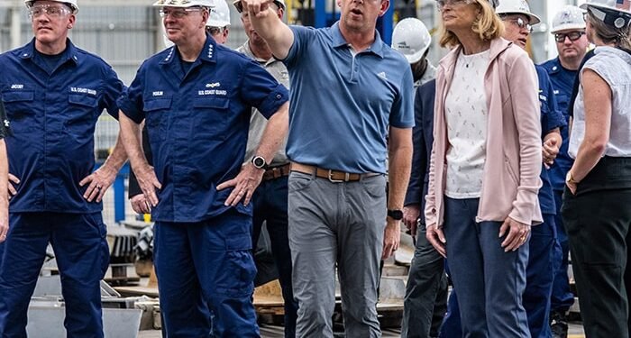 Senator Murkowski at Austal USA