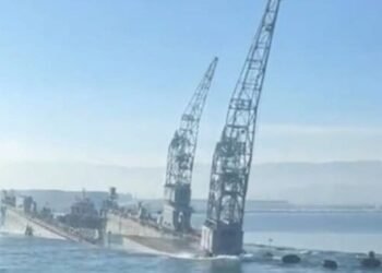 Video: Drydock Sinks at Turkish Yacht Yard