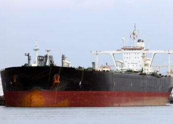 Canadian Government Waivers on Tanker Ban Giving Northern Gateway Pipeline Project New Life