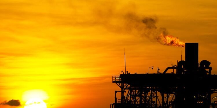 U.S., Canada Agree to Oil and Gas Well Emission Cuts