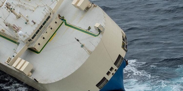 Salvage Team Boards Modern Express in Bay of Biscay – UPDATE Salvage Team Boards Modern Express in Bay of Biscay – UPDATE