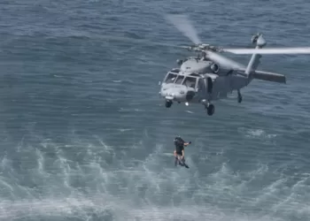 U.S. Navy Recovers Downed Helicopter From San Diego Bay
