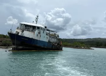 No Plans to Remove Wreck From Guam's Piti Channel