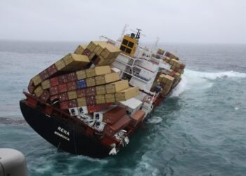 MV Rena Owner Allowed to Abandon Wreck