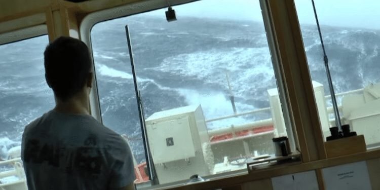 WATCH: Emergency Response Vessel Battles Heavy Seas During Storm Gertrude