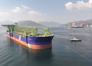 Barossa Project: BW Offshore's Massive FPSO Hull Sets Sail for Singapore
