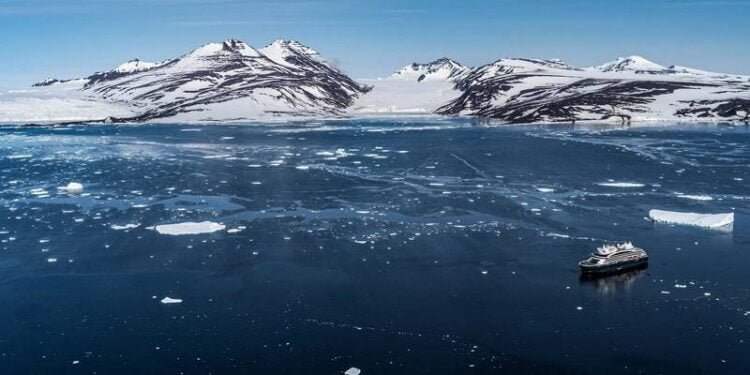 Ponant Enhances Connectivity on Luxury Icebreaker