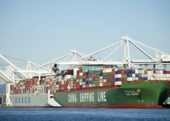 China Shipping Shares Diverge After Consolidation Plan