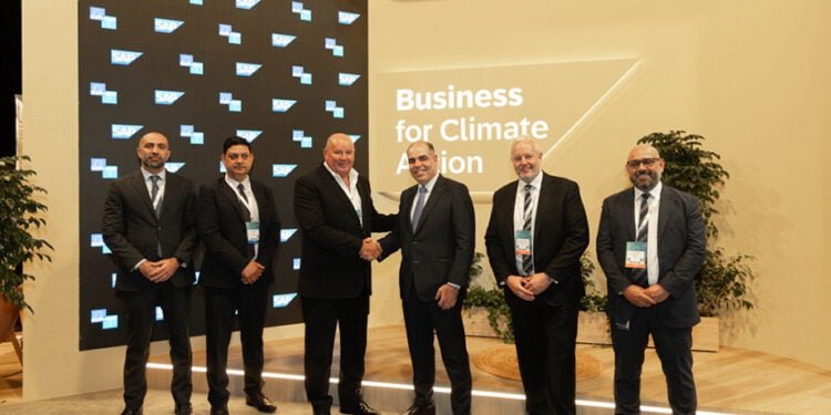 Gulftainer’s Group CEO, Peter Richards meeting with Marwan Zeineddine, Managing Director at SAP UAE, to sign the new cloud computing deal