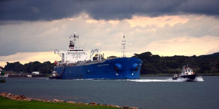 Finally! Panama Admits Crack Will Delay Opening of the Panama Canal Expansion