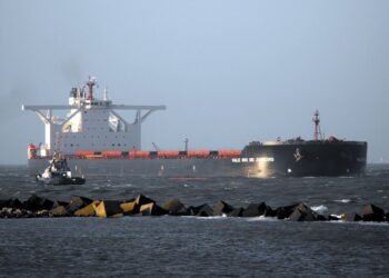 Vale Completes Sale of Four Giant VLOCs for $423 Million