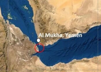 Bulker With Explosive Cargo Has Been Hit by Houthi Missile and Abandoned