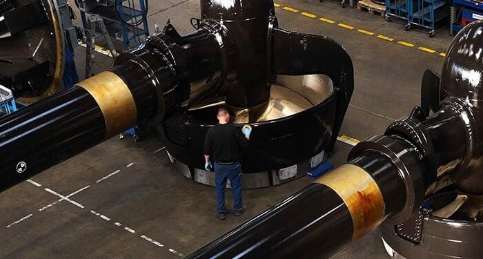 Big dredge will have big rudder propellers