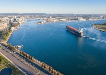 Deutsche Bank Sets Emissions Targets for Shipping Clients