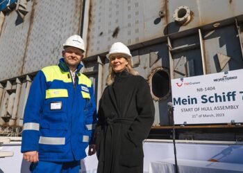 Meyer Turku CEO Tim Meyer and TUI Cruises CEO Wybcke Meier celebrate keel laying of Mein Schiff 7