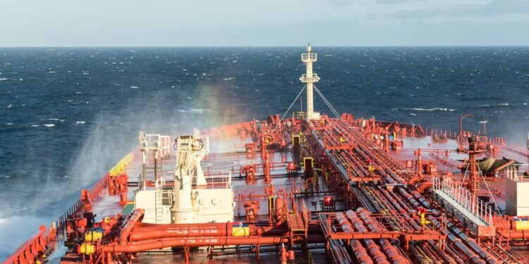 U.S. Reverses Decades-Old Crude Export Ban With Obama’s Backing