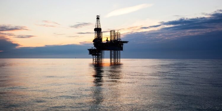 Brent Oil Slides to 11-Year Low Brent Oil Slides to 11-Year Low