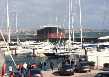 Teekay Oil Tanker Aground Outside Marina in Portugal – UPDATE